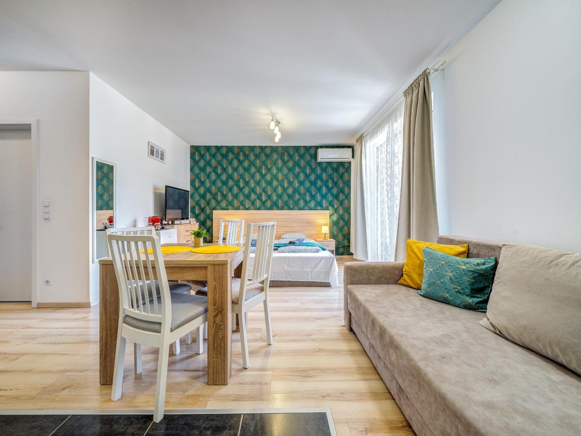 Elagant City Nest Two — Photos 2